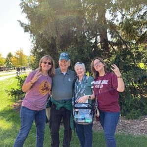 Meet your Posher, Dani